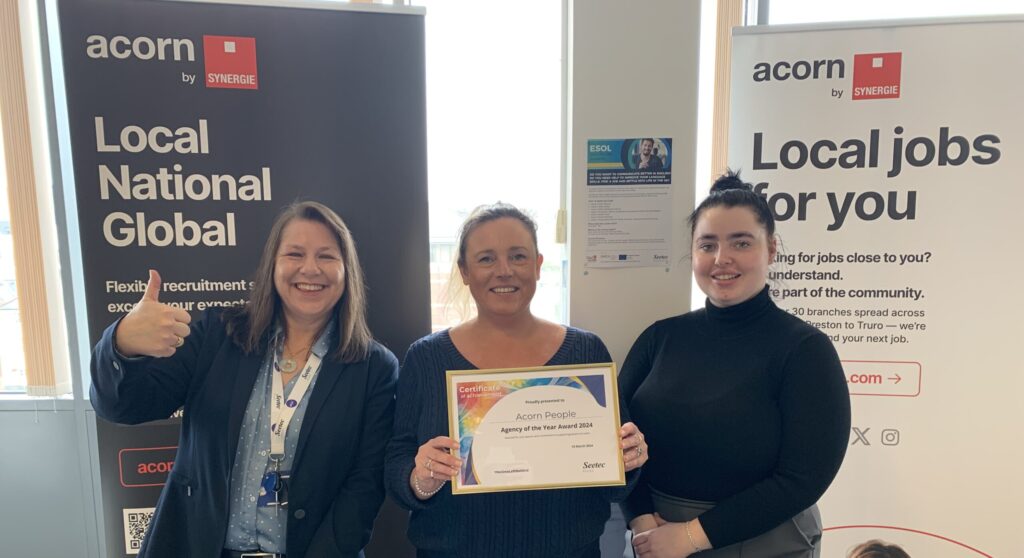 Leading recruiter wins praise for helping UK - Vimarsana News