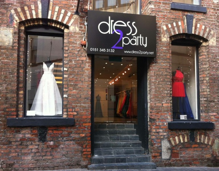dress2party storefront